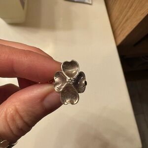 .925 Stewart Nye Dogwood ring